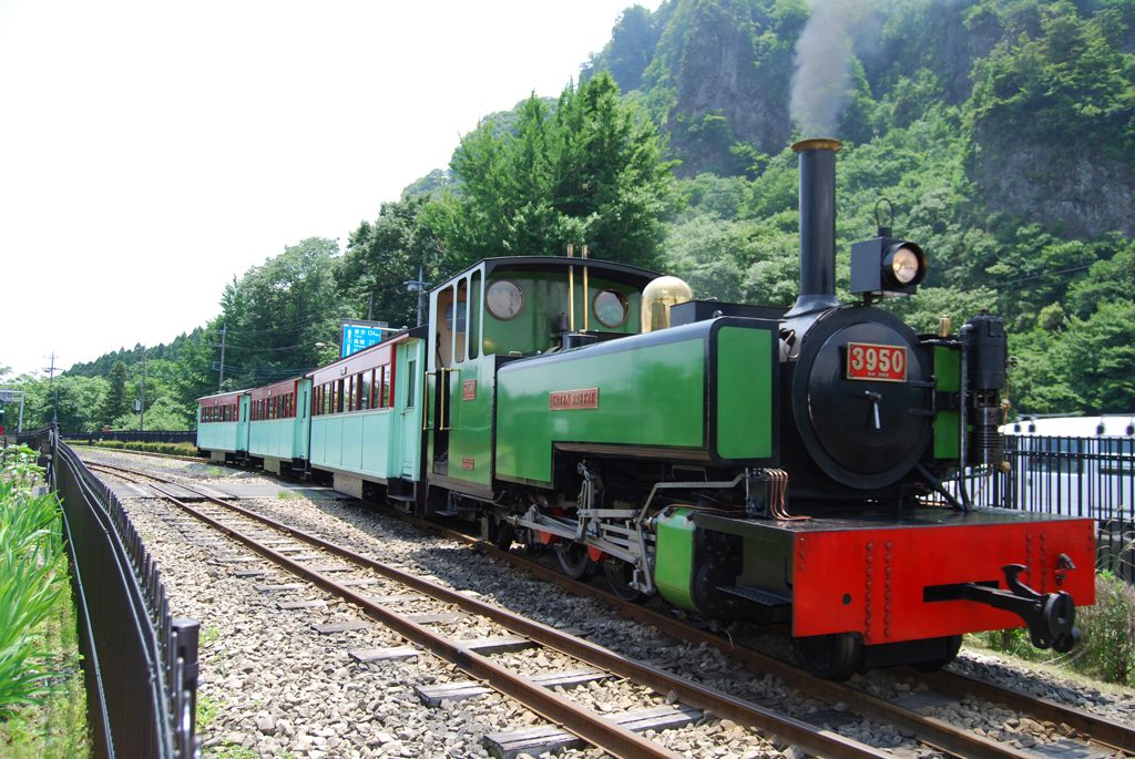 イギリス製の緑色をしたレトロでかわいい蒸気機関車「グリーンブリーズ号」、通称「あぷとくん」／碓氷峠鉄道文化むら（群馬県／安中市）