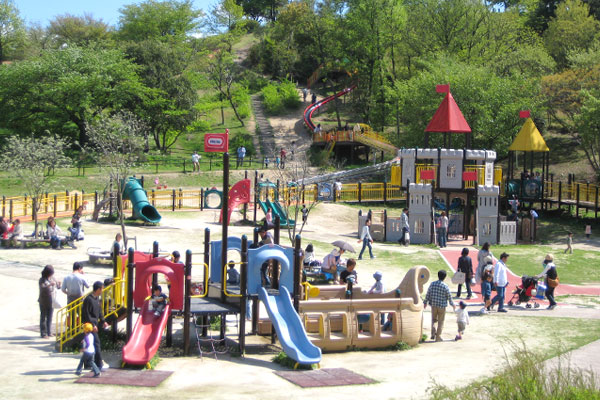 大高緑地公園にある児童園／ディノアドベンチャー名古屋（愛知県）