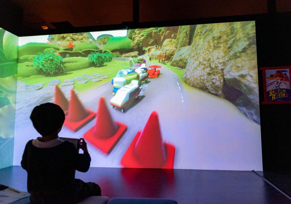 お絵描きカーレース「SKETCH RACING」/リトルプラネット KITE MITE MATSUDO(千葉県/松戸市)