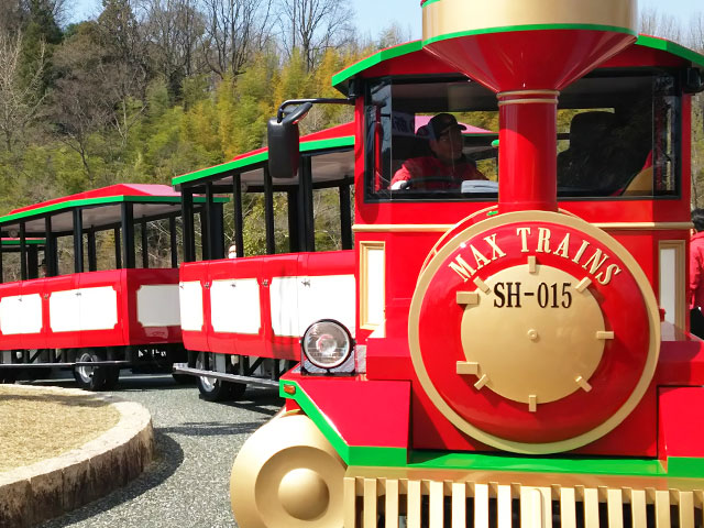 園内を約30分かけて1周する「ロードトレイン」/えひめこどもの城(愛媛県/松山市)