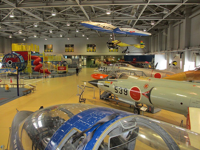 各飛行機の実機展示場/石川県立航空プラザ(小松市)