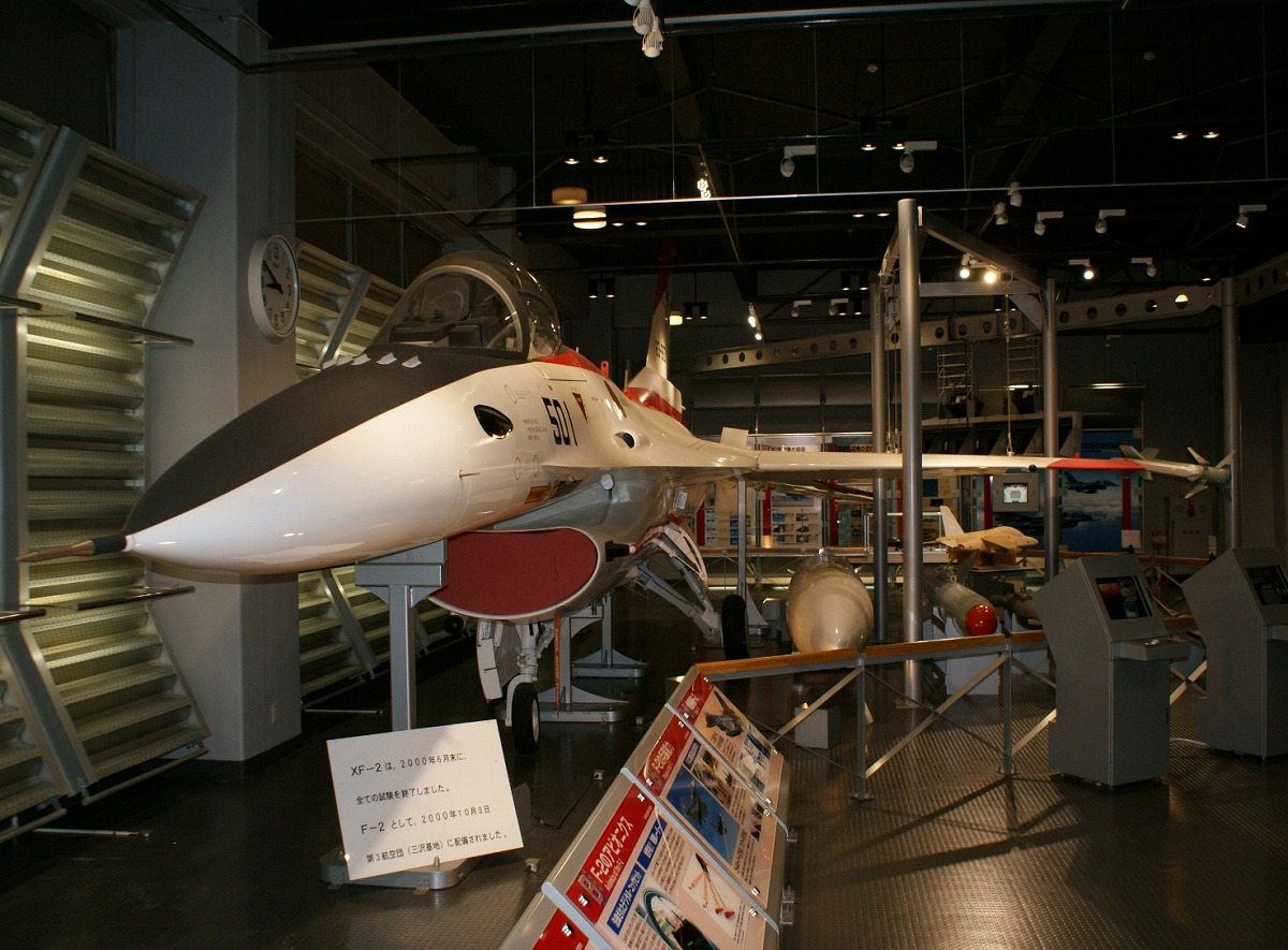 展示資料館F-2モックアップ/航空自衛隊浜松広報館(エアーパーク)(静岡県/浜松市)