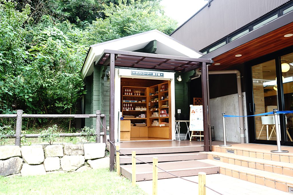 屋上はらっぱにある「藤子屋」/川崎市 藤子・F・不二雄ミュージアム(神奈川県)