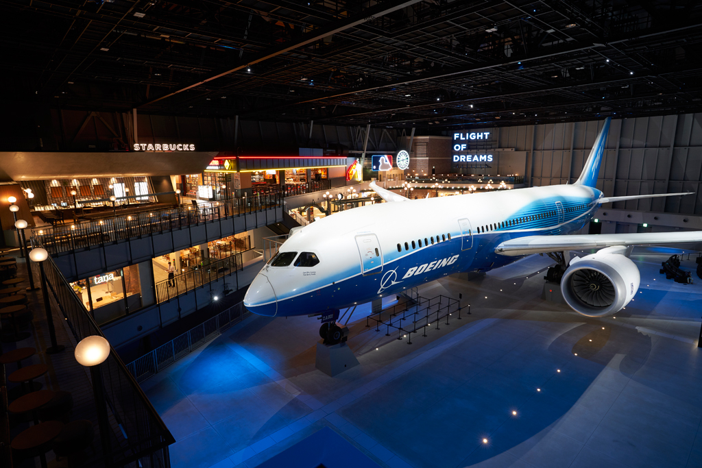 中型旅客機ボーイング787の実機/FLIGHT OF DREAMS(愛知県/常滑市)
