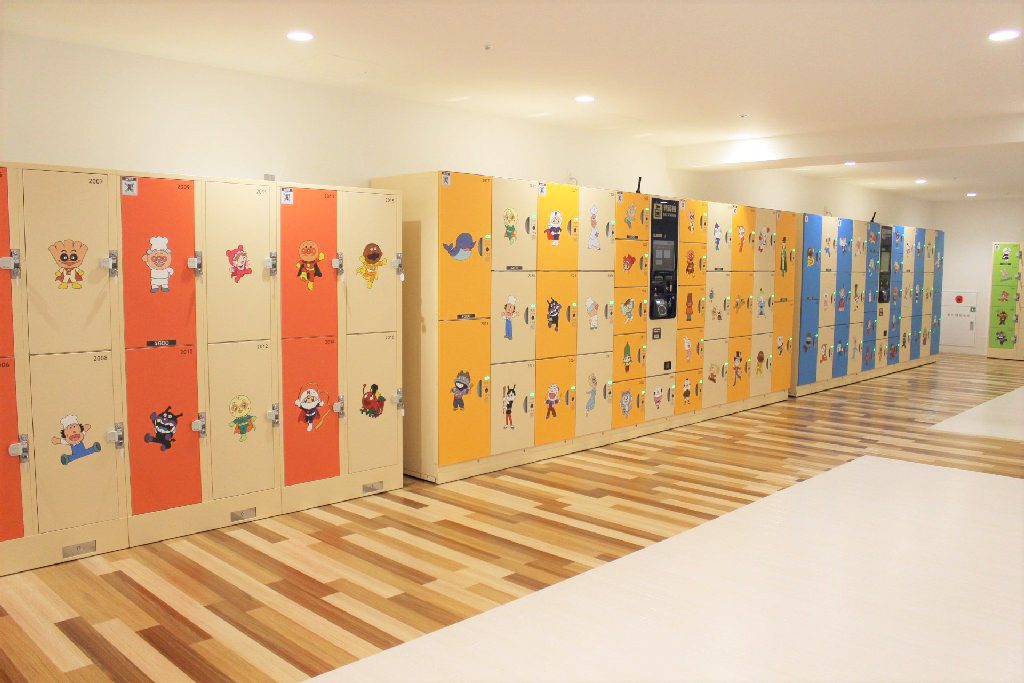 アンパンマンのキャラクターがいっぱいのコインロッカー／横浜アンパンマンこどもミュージアム（神奈川県／横浜市）