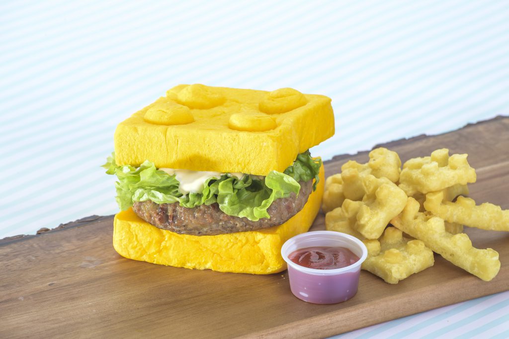 「レゴバーガー」と「レゴポテト」／レゴランド®・ディスカバリー・センター大阪（大阪府／大阪市港区）