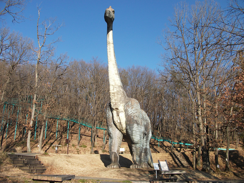 ブラキオサウルスの復元模型/佐野市運動公園(栃木県/佐野市)