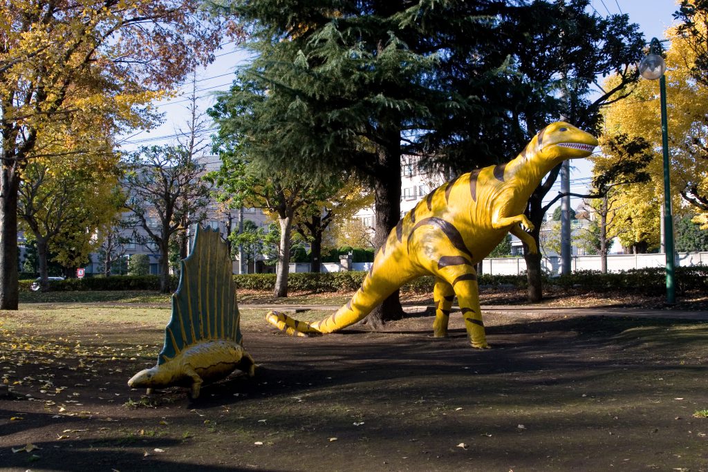カラフルな恐竜模型／子供の森公園（東京都／品川区）