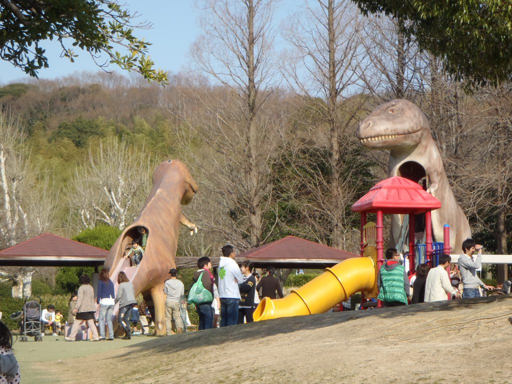 ティラノサウルスのすべり台／県営 大高緑地（恐竜広場）（愛知県／名古屋市）