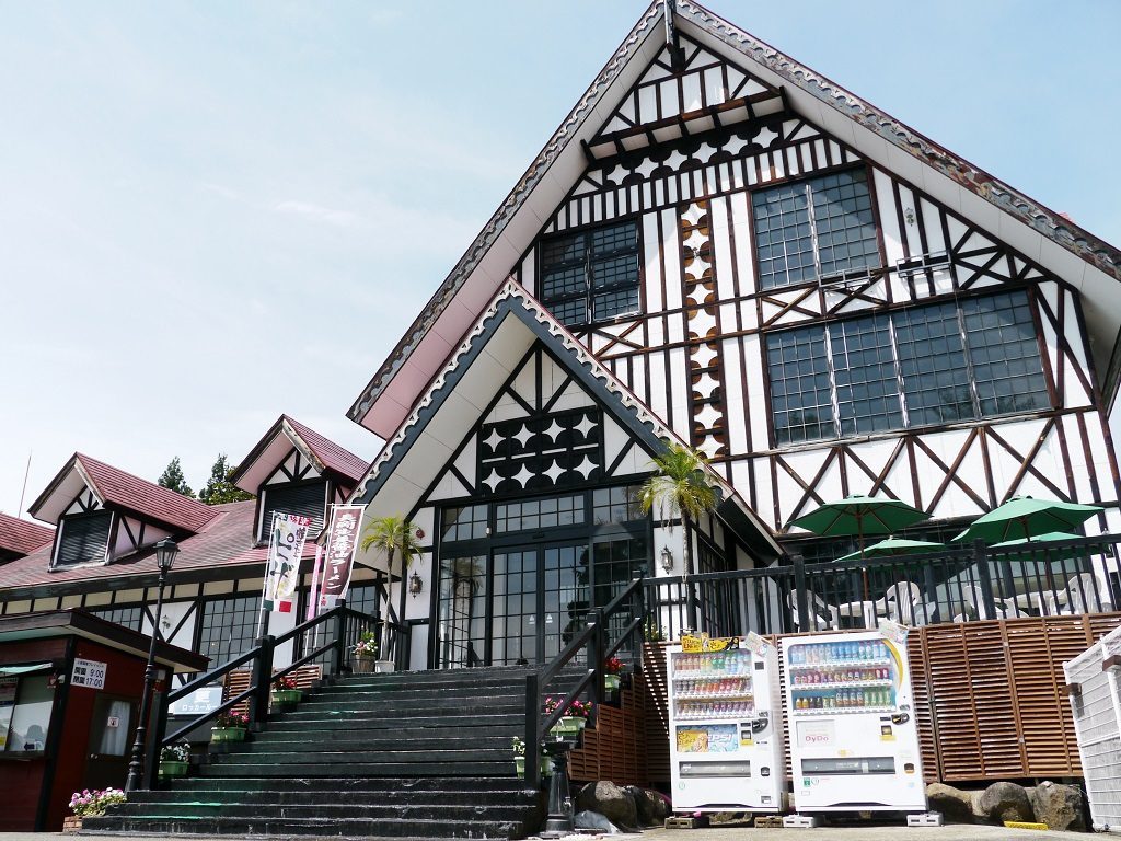 三角屋根のカフェレストランヨーデル／上越国際プレイランド（新潟県／南魚沼市）