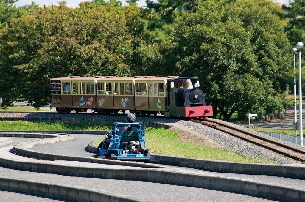 園内を走る子供汽車SL「浪花号」／浜寺公園交通遊園（大阪府／高石市）