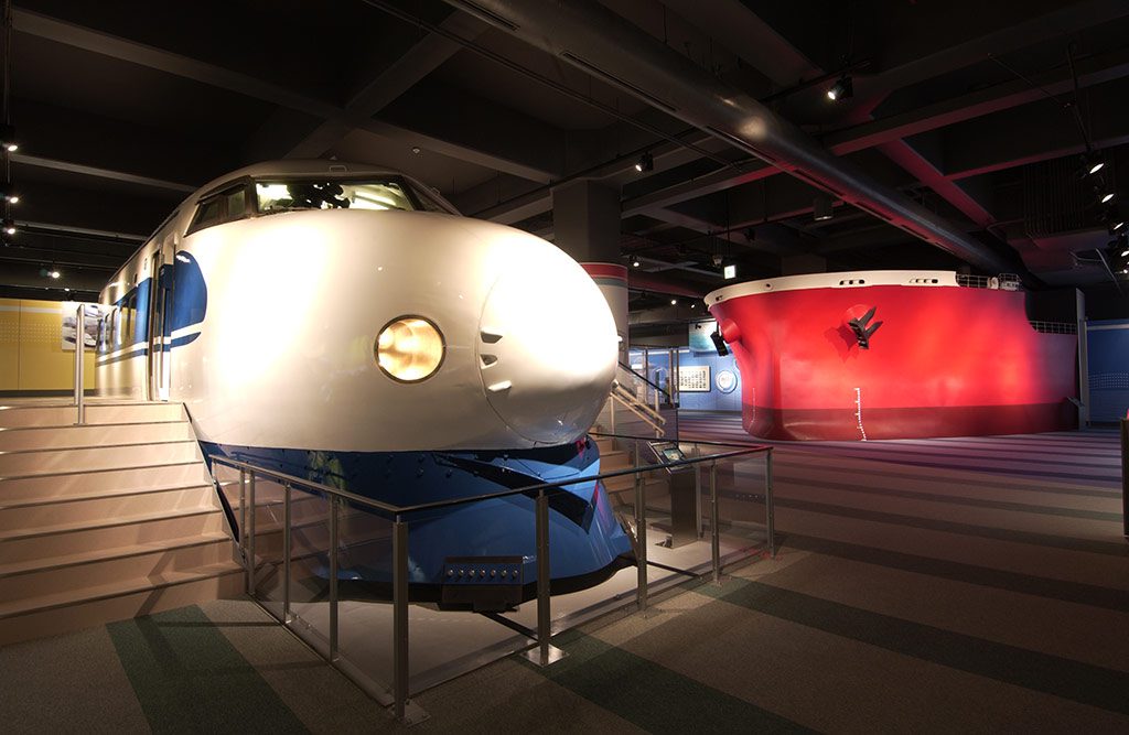 0系新幹線・先頭車両の実物を展示／カワサキワールド（兵庫県／神戸市）