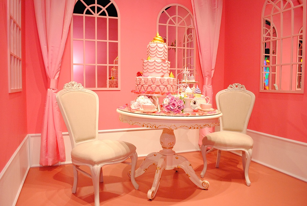 記念撮影スポット「プリっとプリンセス」/うんこミュージアムTOKYO(ダイバーシティ東京)