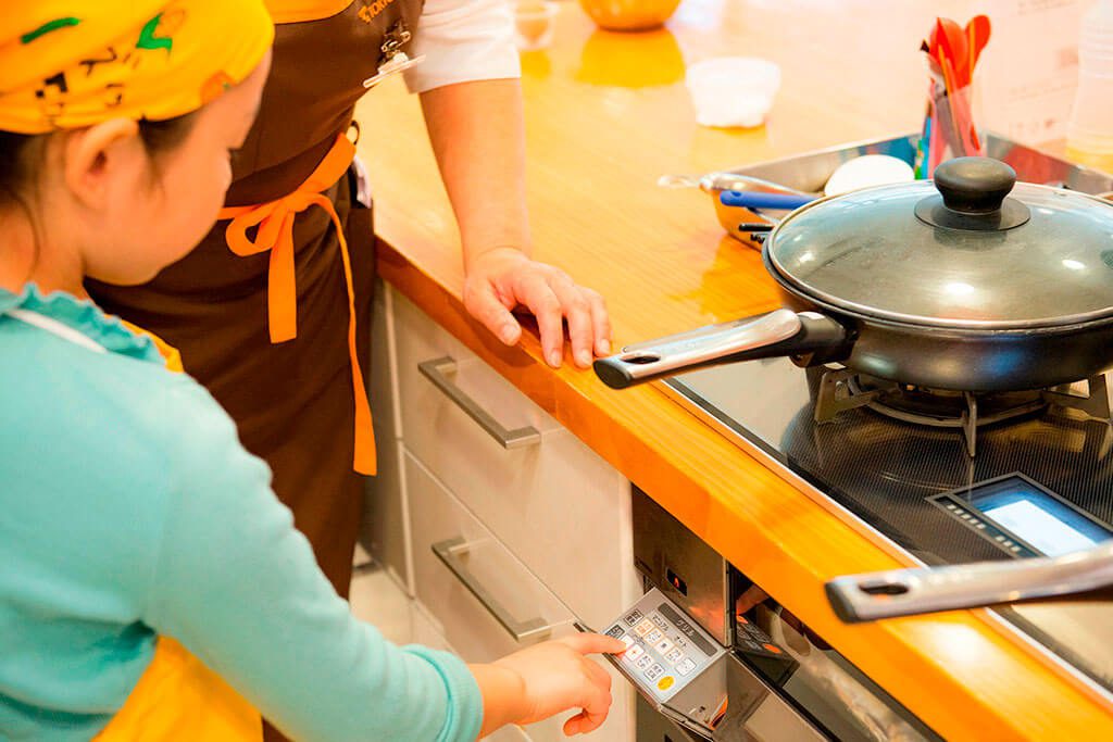 ＜春キャベツのサラダ＞グリルで焼く／東京ガス キッズインザキッチン 親子クラス