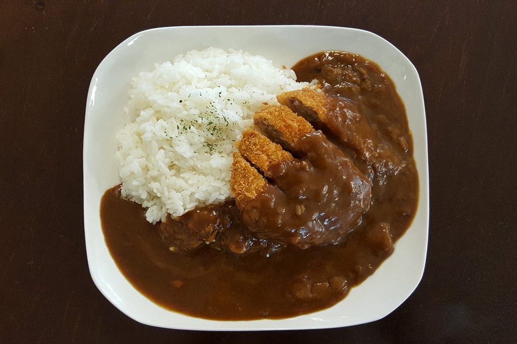 人気のメンチカツカレー／鉄道カフェはるか（岐阜県／岐阜市）