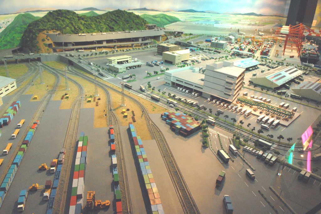 「陸海空の物流ターミナル」ジオラマ模型/物流博物館(東京都/港区)