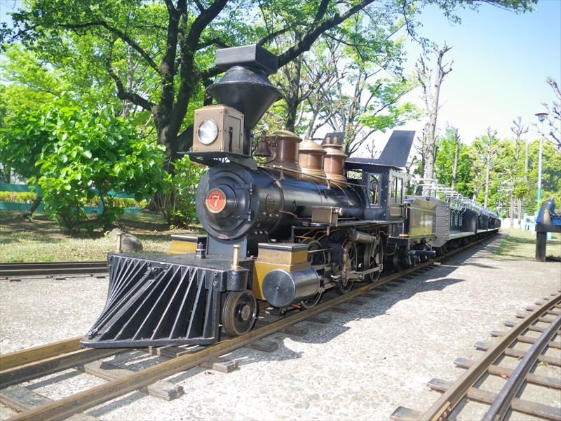 園内を走るSL/新宿交通公園(東京都/葛飾区)