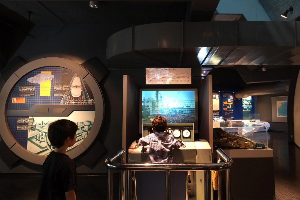 運転シミュレータ/神奈川県立辻堂海浜公園「交通公園・交通展示館」(神奈川県/藤沢市)