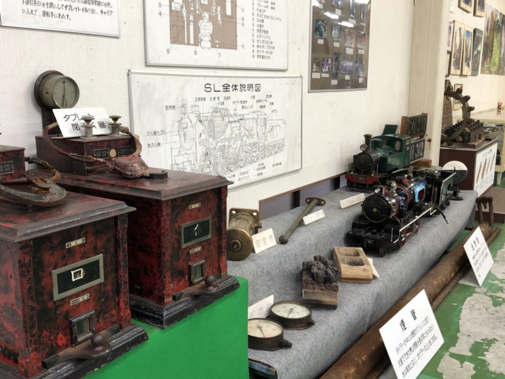 安全弁など使用されていたSLの装置／千頭SL資料館（静岡県／川根本町）