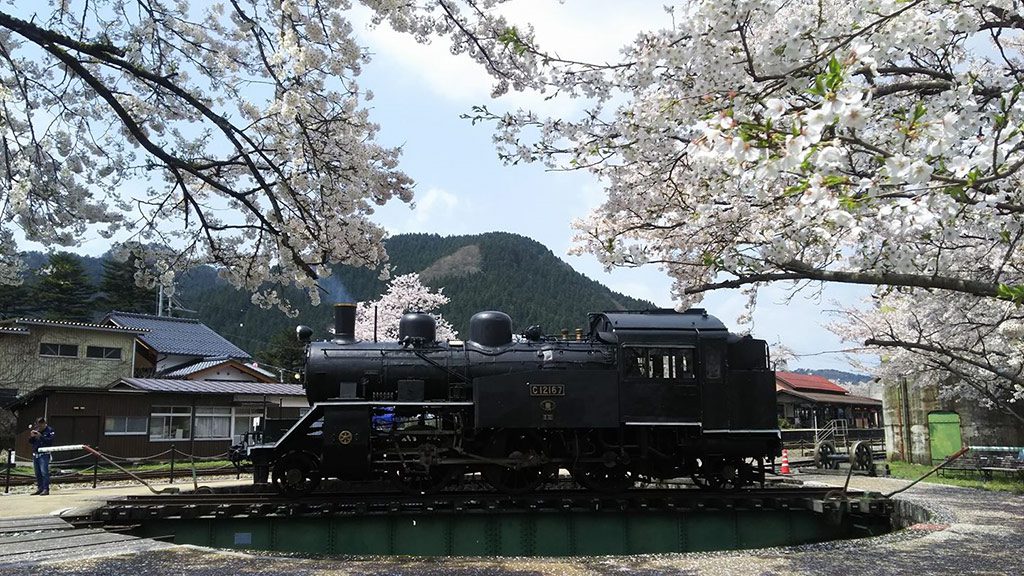 転車台とSL/若桜鉄道若桜駅・転車台(鳥取県/八頭郡若桜町)