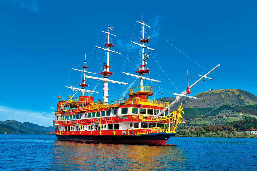 豪華絢爛、海賊気分でクルージング/神奈川県・箱根海賊船(神奈川県/芦ノ湖)