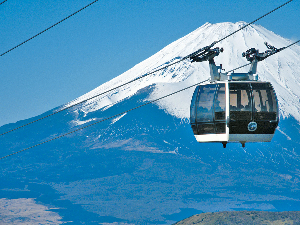 大涌谷の噴煙地や富士山など、ダイナミックな景色を楽しめる/箱根ロープウェイ(神奈川県)