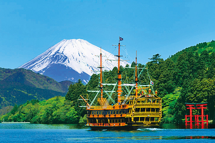 豪華絢爛、海賊気分でクルージング／神奈川県・箱根海賊船（神奈川県／箱根町）