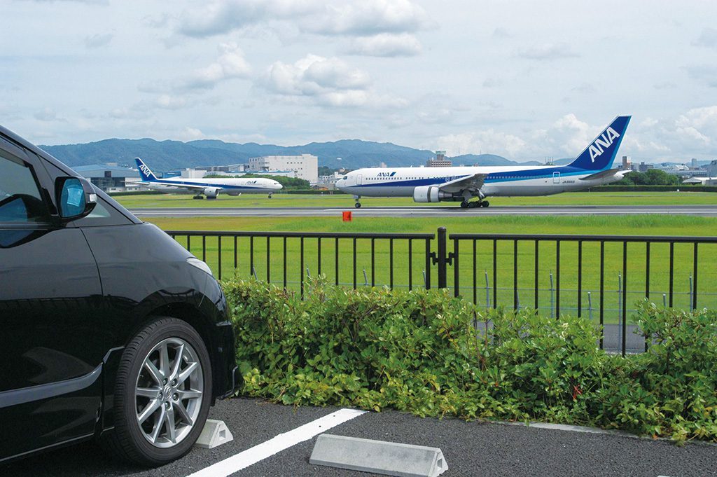 離着陸する飛行機を間近に眺められる／伊丹スカイパーク（兵庫県／伊丹市）