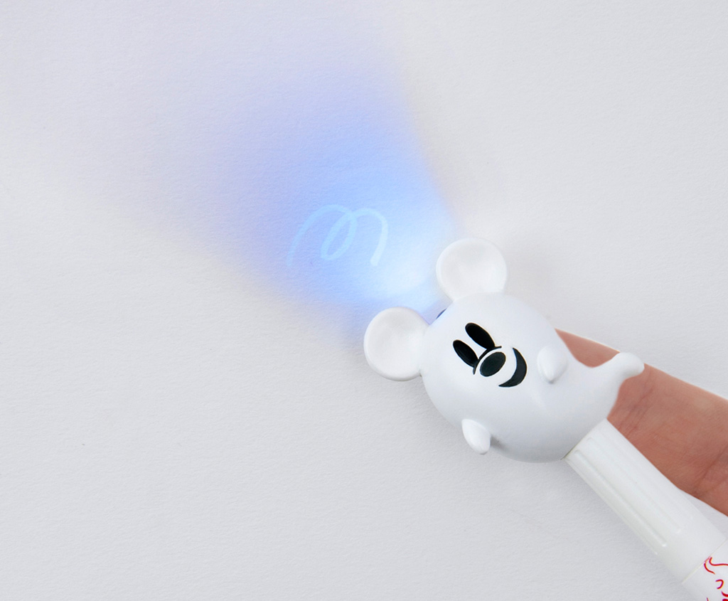 おばけモチーフのグッズ「マジックライトペン」/東京ディズニーリゾート(千葉県/浦安市)