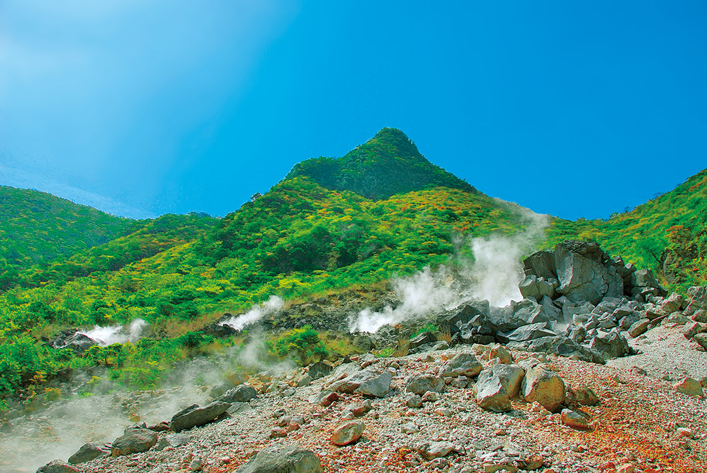 真っ黒なたまごが名物の大涌谷（神奈川県／箱根町）