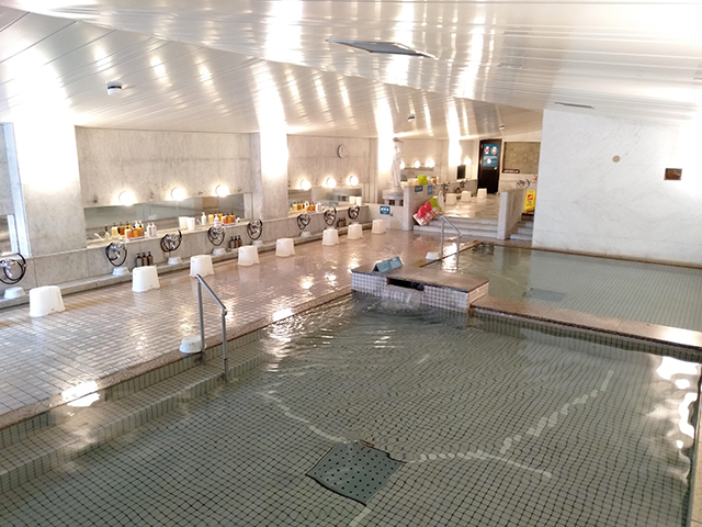 お風呂は自家源泉、無色透明の単純泉/池の平ホテル(長野県/立科町)