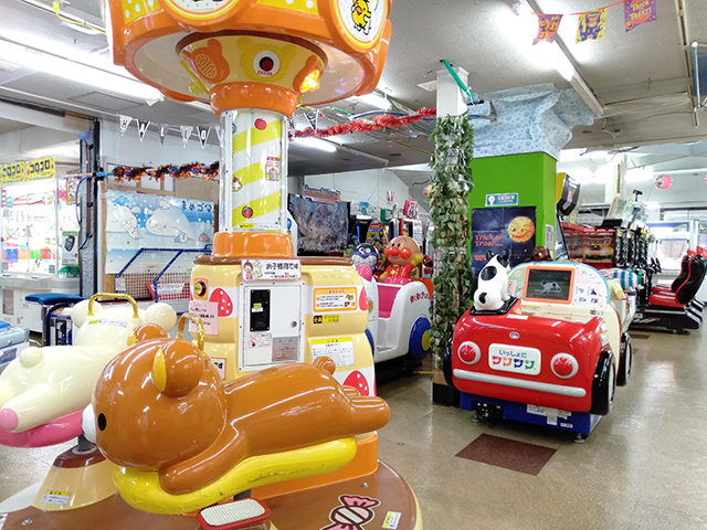 ゲームコーナーの幼児向けの乗り物/池の平ホテル(長野県/立科町)