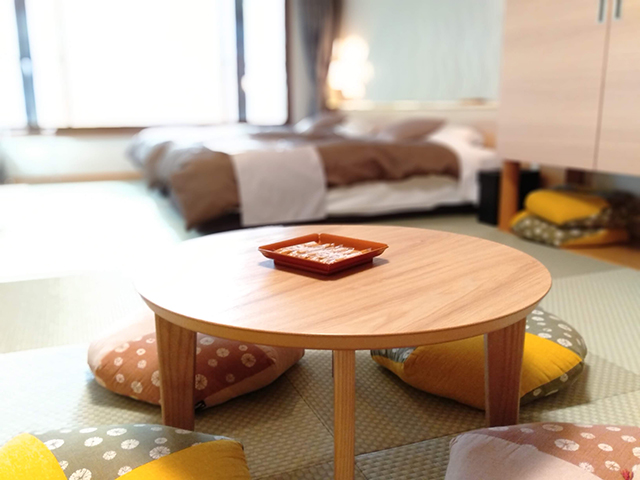 畳の上でお茶菓子を楽しめるコーナー/池の平ホテル(長野県/立科町)