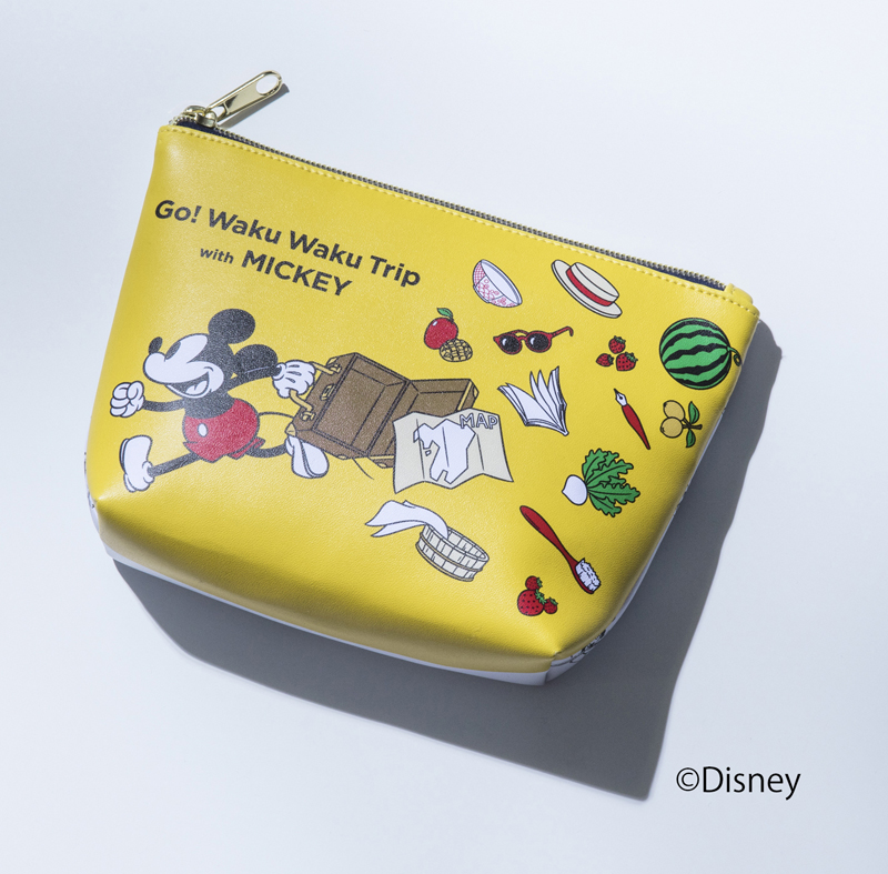 トランクを持ったミッキーの絵柄が可愛いポーチ