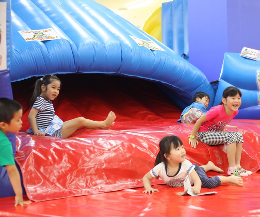 0歳～未就園児も遊べる屋内型遊園地「ファンタジーキッズリゾート海老名」