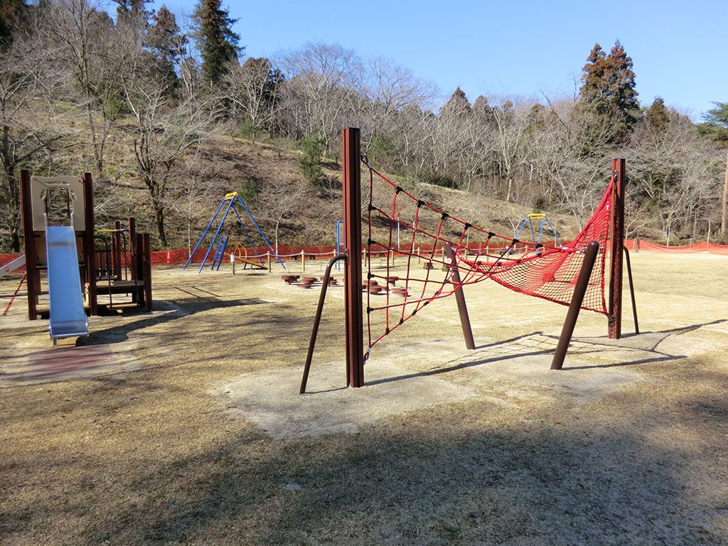 ひだまり広場のネット渡り／益子県立自然公園 益子の森（栃木県／芳賀郡益子町）