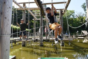 関東の水上アスレチック8選!子どもも大人も一緒にスリルを味わおう