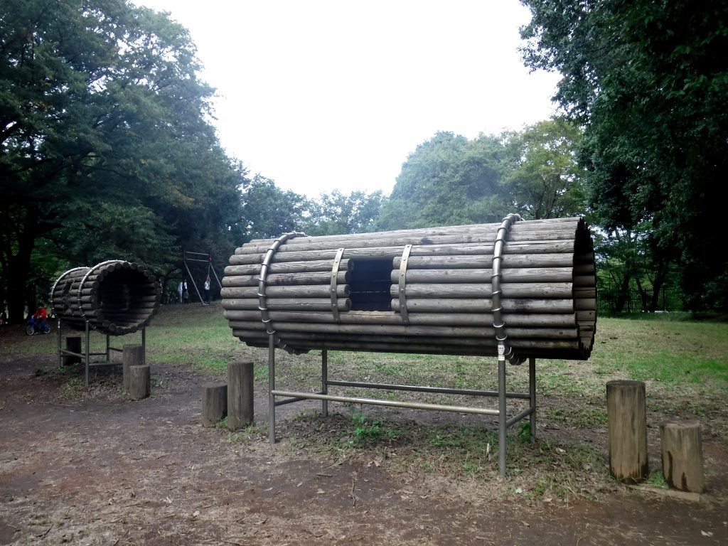 丸太トンネル／都立野川公園（東京都／三鷹市）
