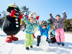 神戸・六甲山スノーパークは雪遊びが初めての子どもに人気！スキースクールは3歳～