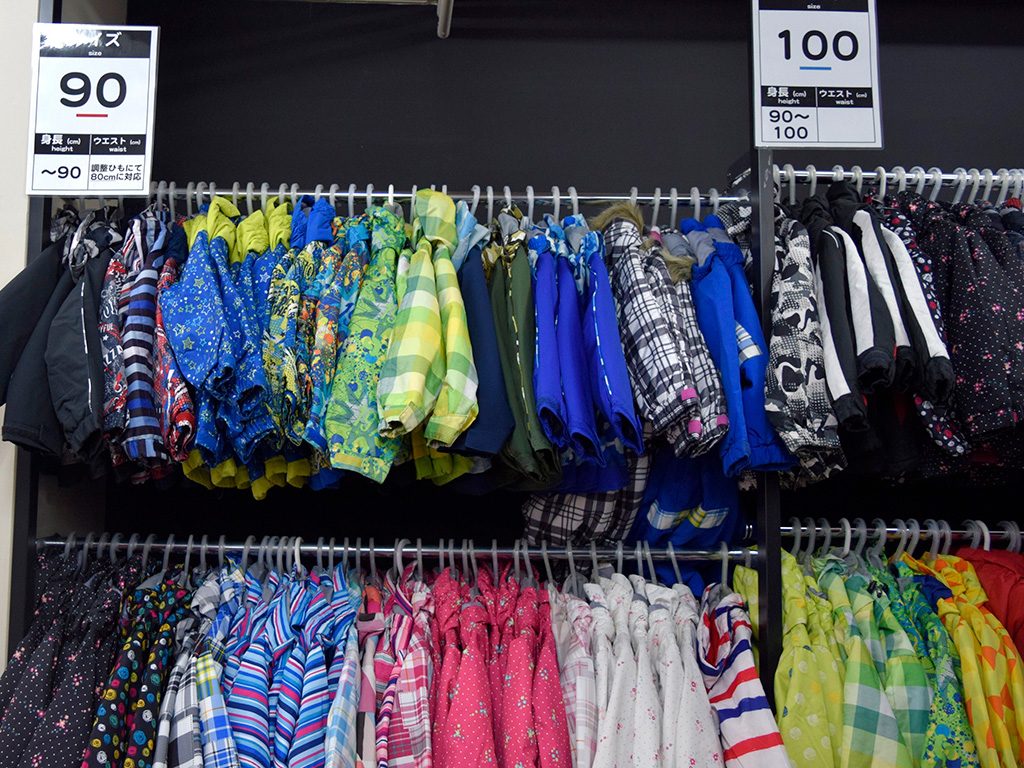 サイズ豊富なキッズ用スキーウェア/六甲山スノーパーク（兵庫県/神戸市）