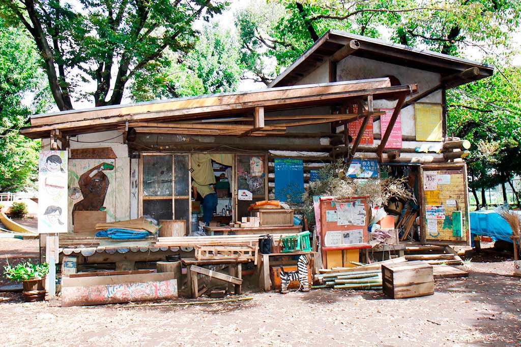 プレーワーカーさんがいる小屋／羽根木プレーパーク（東京都/世田谷区）