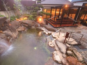 子どもと楽しめる温泉や屋内レジャープールもある！奈良健康ランドの魅力とは