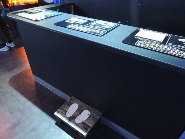 キッズ用踏み台/沼津港深海水族館 シーラカンス・ミュージアム（静岡県）