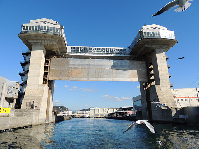 大型水門「びゅうお」/沼津港遊覧船 千鳥丸(静岡県/沼津市)