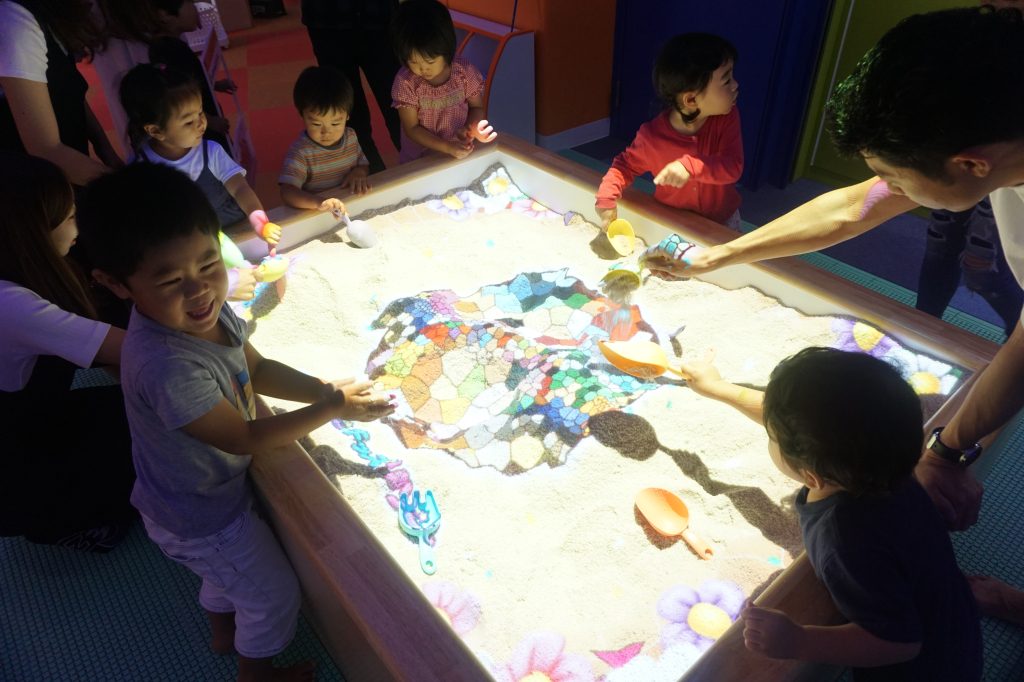 進化系砂遊び「デジタルすなば」/ファンタジーキッズリゾート(東京都/武蔵村山市)