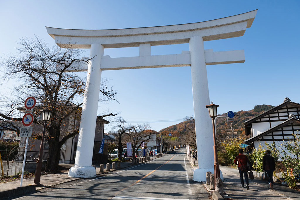 宝登山神社の大鳥居(埼玉県/秩父郡)