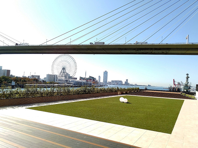 人工芝のテラス/リーベルホテル アット ユニバーサル・スタジオ・ジャパン（大阪府/大阪市）