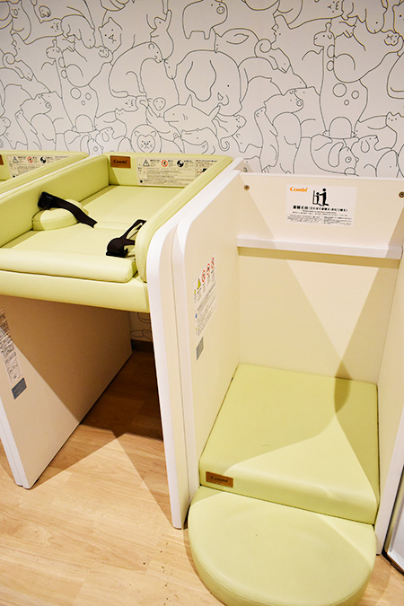 「キッズディスカバリー」内のおむつ交換台/南町田グランベリーパーク(東京都/町田市)