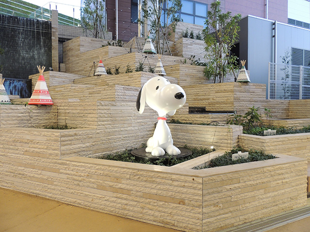パーク内にあるスヌーピーの“スタチュー”/南町田グランベリーパーク(東京都/町田市)