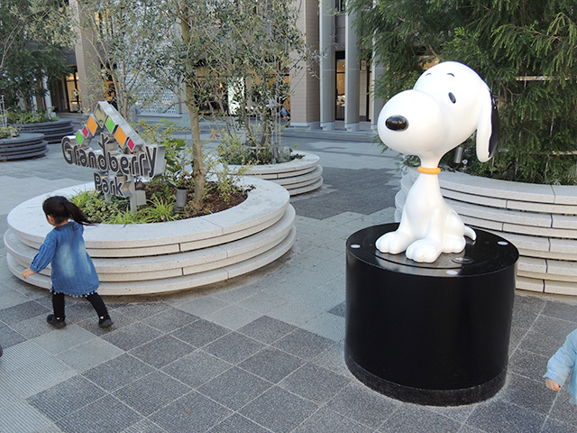 黄色い首輪のスヌーピー/南町田グランベリーパーク(東京都/町田市)
